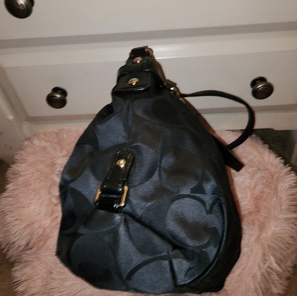 EUC Coach Handbag! - Picture 5 of 6